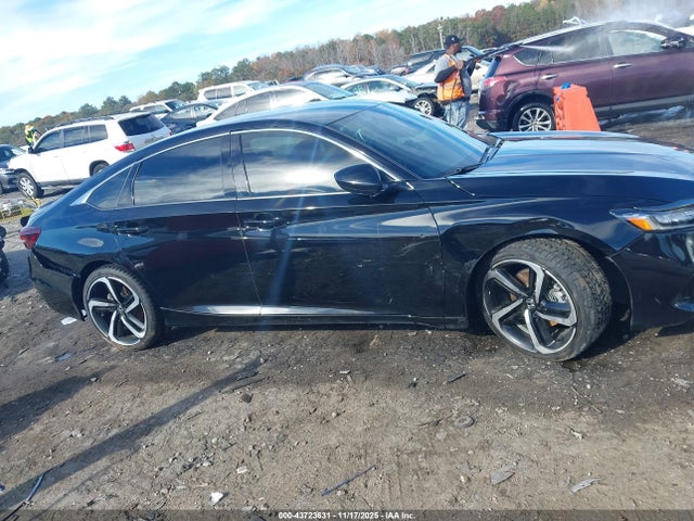 43723631 :رقم المزاد ، 1HGCV1F36NA091851 vin ، 2022 Honda Accord Sport مزاد بيع