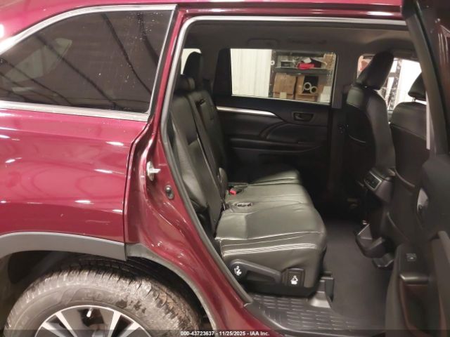 2017 TOYOTA HIGHLANDER 5TDBZRFH1HS377574 Photo 7