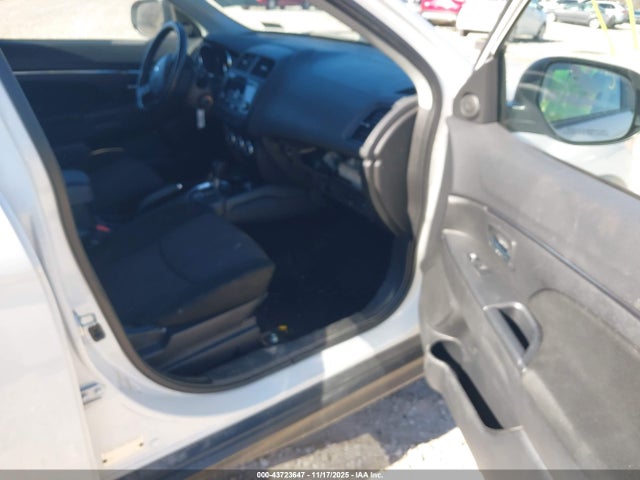 2017 MITSUBISHI OUTLANDER SPORT JA4AR3AU8HZ061093 Photo 4