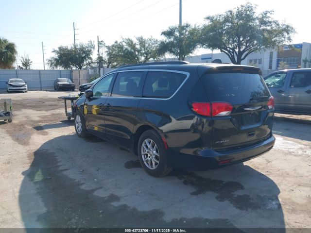 2020 CHRYSLER VOYAGER 2C4RC1DG3LR164316 Photo 2
