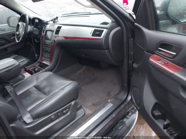2011 CADILLAC ESCALADE 1GYS4BEF0BR266603 Photo 4
