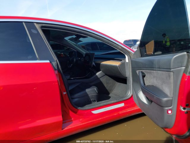 2018 TESLA MODEL 3 5YJ3E1EA8JF058141 Photo 4