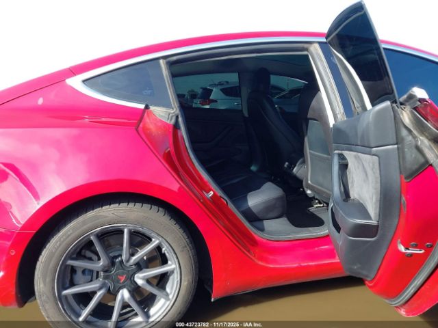 2018 TESLA MODEL 3 5YJ3E1EA8JF058141 Photo 7