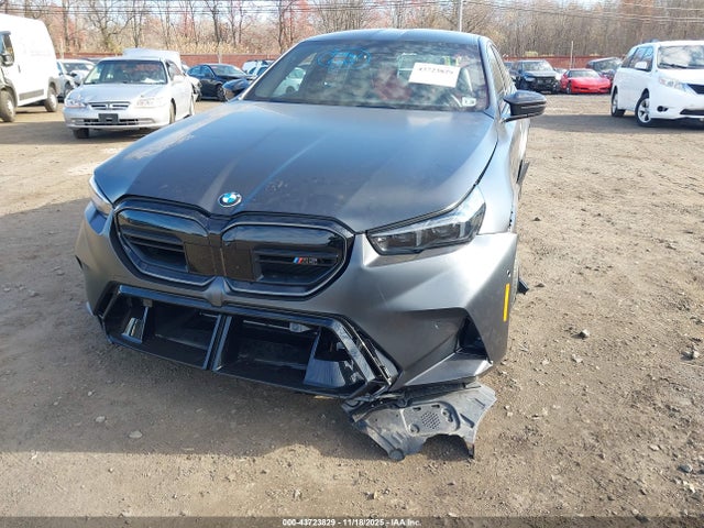 WBS83FK02SCU36580 BMW M5