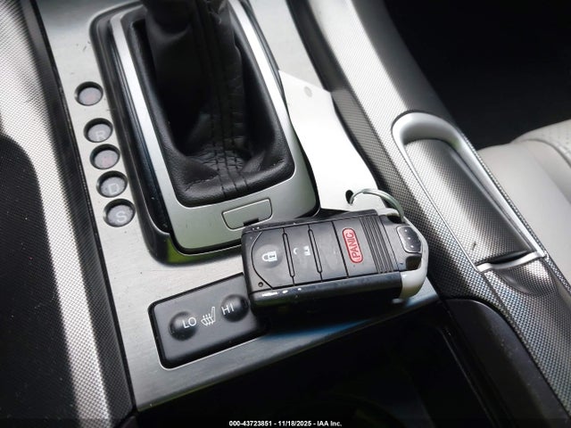 43723851 :رقم المزاد ، 19UUA8F56CA000780 vin ، 2012 Acura Tl Tech Auto مزاد بيع