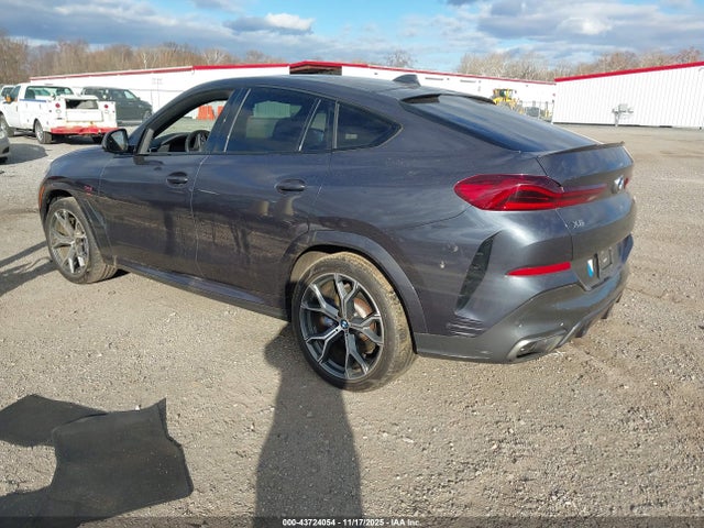 2020 BMW X6 5UXCY8C04L9B31031 Photo 2