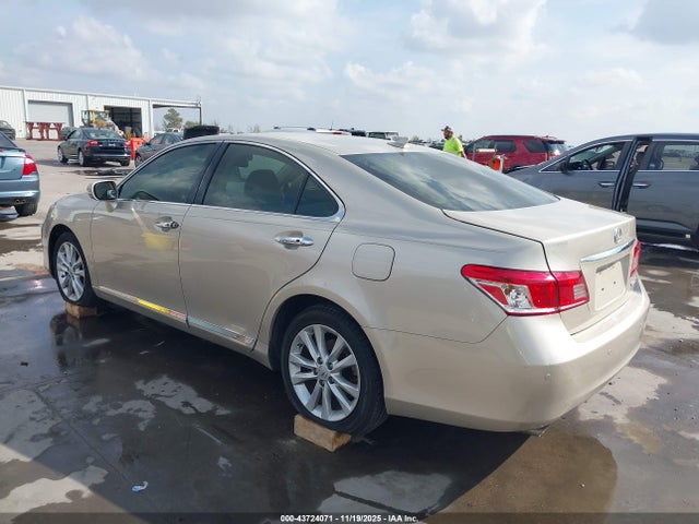 2012 LEXUS ES 350 JTHBK1EG6C2500668 Photo 2