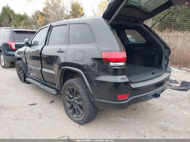2017 JEEP GRAND CHEROKEE 1C4RJFAGXHC910039 Photo 2