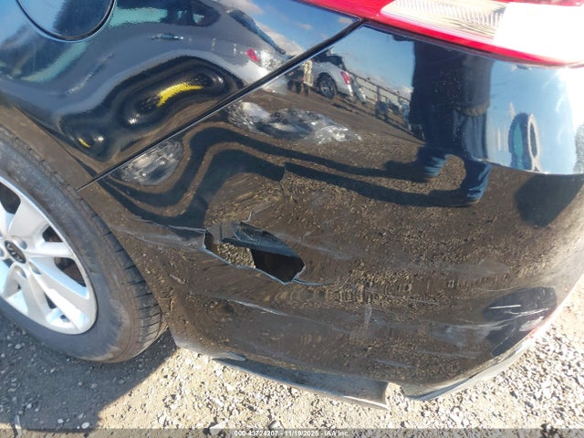 KIA Optima Lx 2018 5XXGT4L31JG249653 Image 20