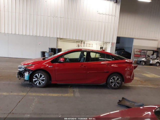 Toyota Prius Prime Advanced 2017 JTDKARFP4H3024665 Image 15