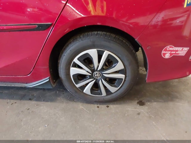 Toyota Prius Prime Advanced 2017 JTDKARFP4H3024665 Image 18