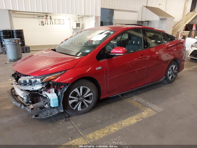 Toyota Prius Prime Advanced 2017 JTDKARFP4H3024665 Image 2