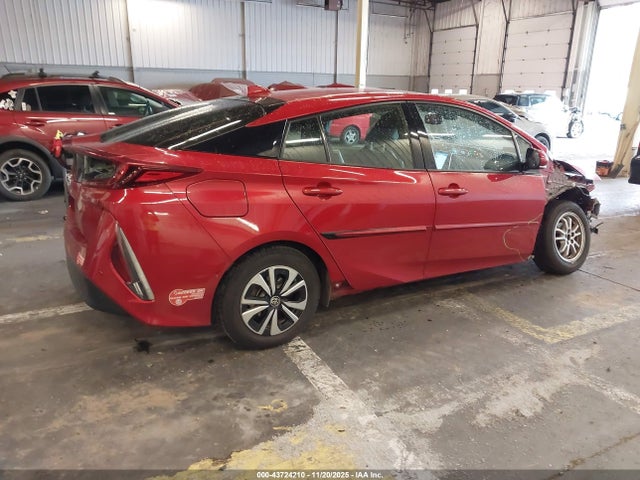 Toyota Prius Prime Advanced 2017 JTDKARFP4H3024665 Image 4
