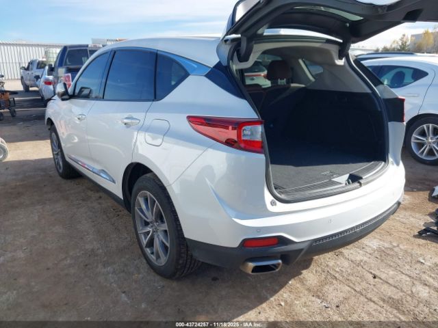2022 ACURA RDX 5J8TC1H50NL003773 Photo 2