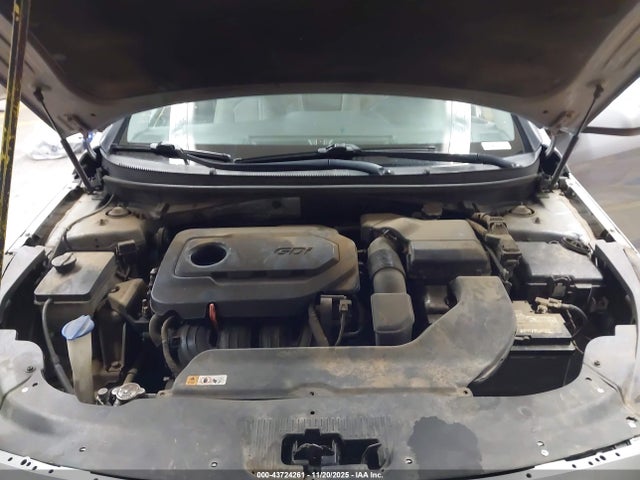 Hyundai Sonata 2016 5NPE24AF0GH417772 Image 10