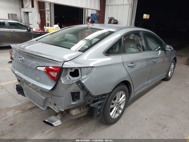 Hyundai Sonata 2016 5NPE24AF0GH417772 Image 4