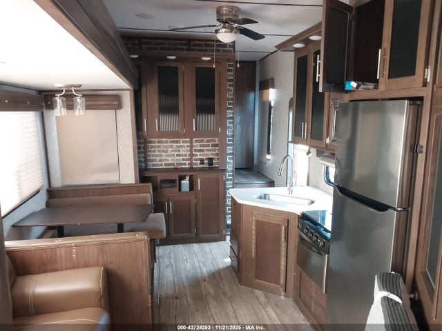 5ZT3CKSB7J2701119 Forest River Cherokee 265dbh8