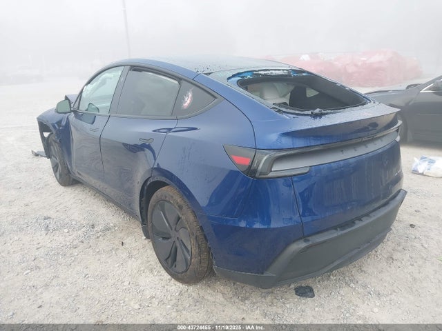 2026 TESLA MODEL Y 7SAYGDEE8TA391947 Photo 2