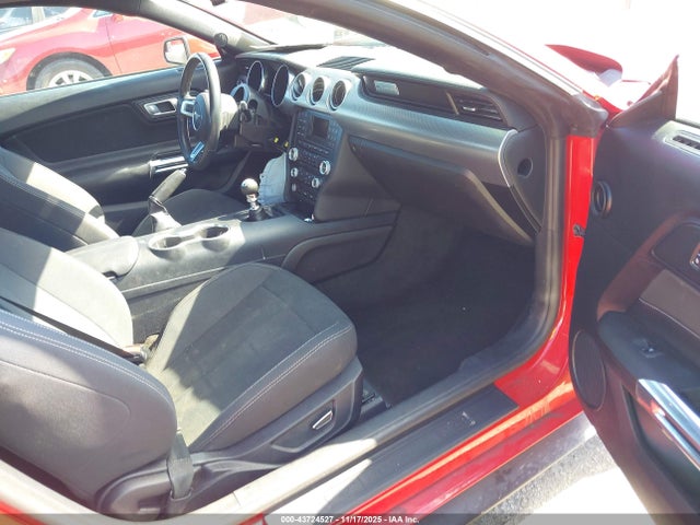 2018 FORD MUSTANG 1FA6P8CF2J5145006 Photo 4