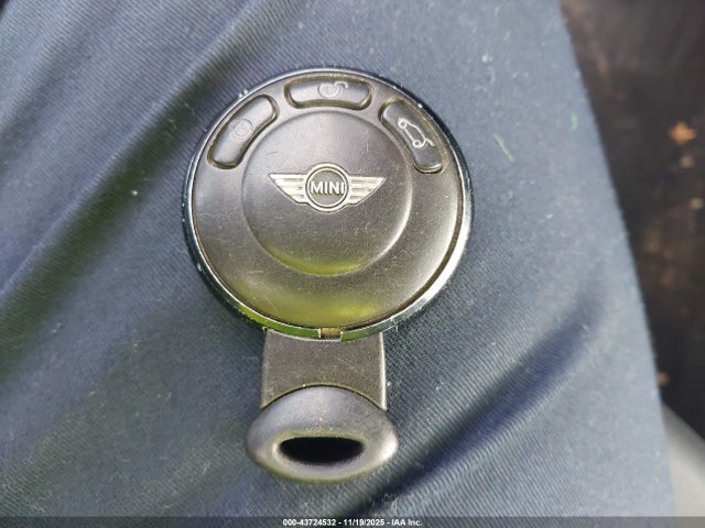 2008 MINI COOPER WMWMF33558TU64594 Photo 10