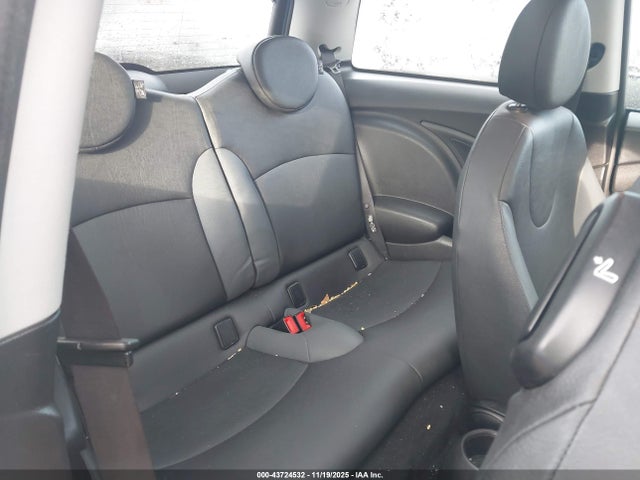 2008 MINI COOPER WMWMF33558TU64594 Photo 7