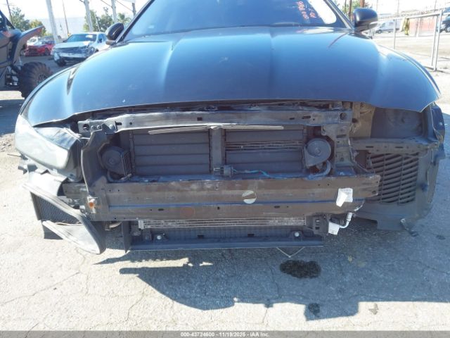 2019 JAGUAR XE SAJAS4FX9KCP52776 Photo 5