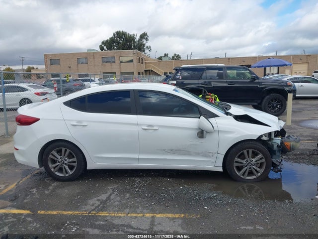 5NPD84LF6JH244421 Hyundai ELANTRA SEL