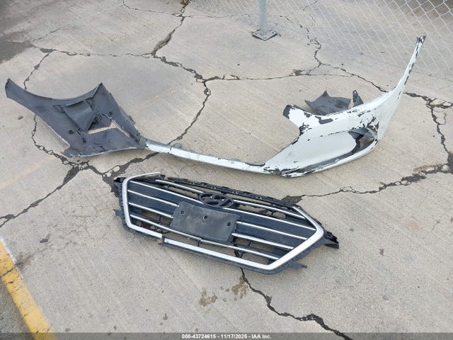 5NPD84LF6JH244421 Hyundai ELANTRA SEL