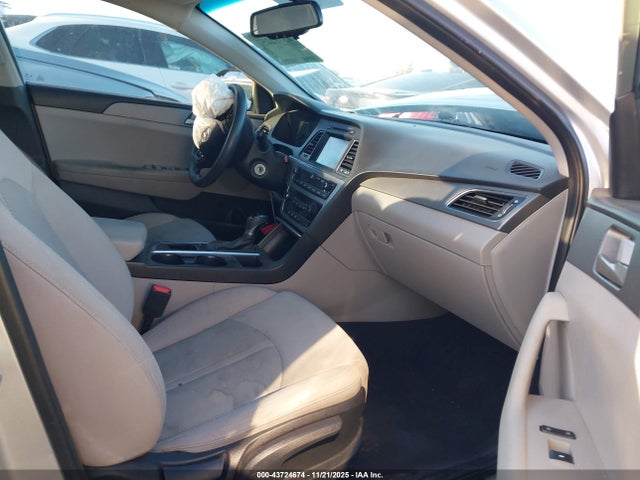 5NPE24AFXHH574971 Hyundai SONATA SE