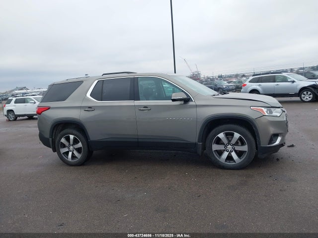 1GNEVHKW8JJ275433 Chevrolet Traverse 3lt