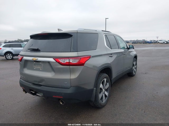 1GNEVHKW8JJ275433 Chevrolet Traverse 3lt