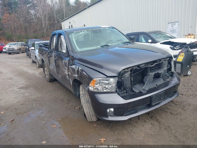 43724711 :رقم المزاد ، 1C6RR7FT5JS214695 vin ، 2018 Ram 1500 مزاد بيع