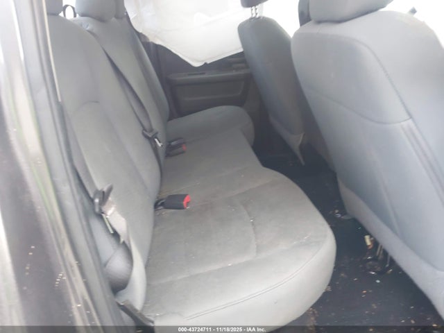 43724711 :رقم المزاد ، 1C6RR7FT5JS214695 vin ، 2018 Ram 1500 مزاد بيع