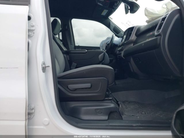 2022 RAM 1500 1C6SRFFT0NN447433 Photo 4