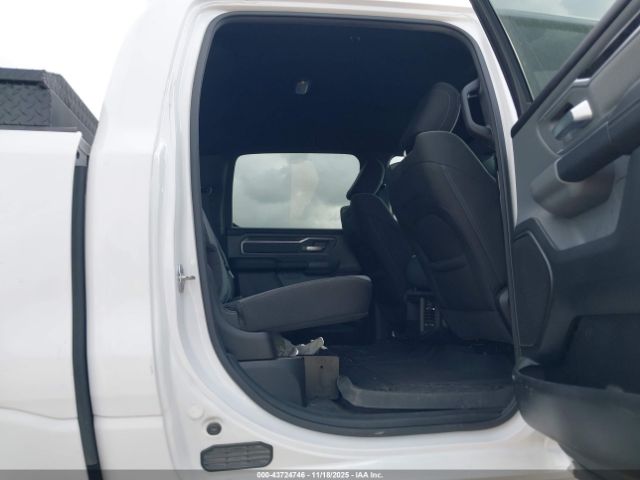 2022 RAM 1500 1C6SRFFT0NN447433 Photo 7
