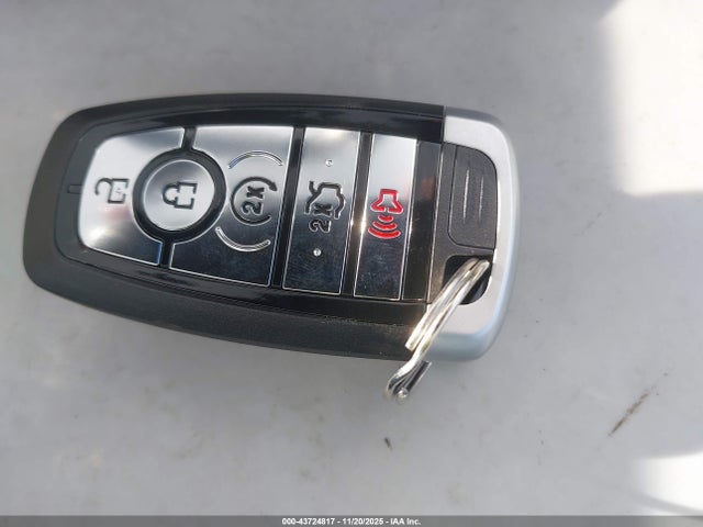 Ford Fusion Hybrid Titanium 2020 3FA6P0RU4LR182405 Image 11
