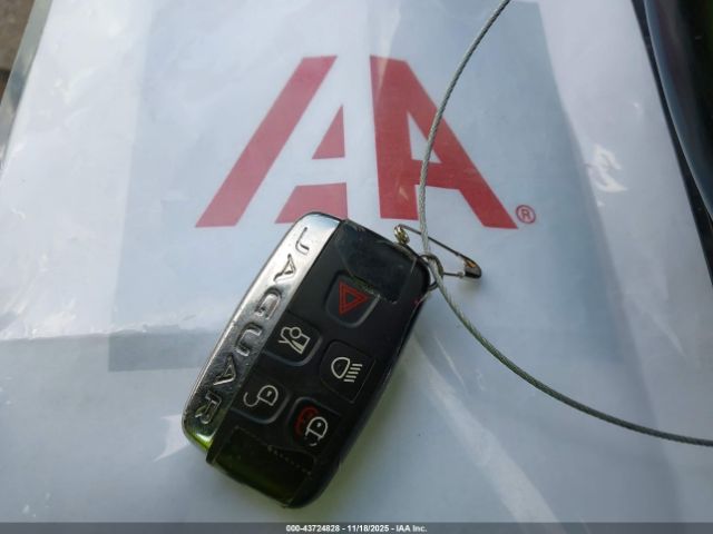 2017 JAGUAR XE SAJAE4BG4HA967113 Photo 10