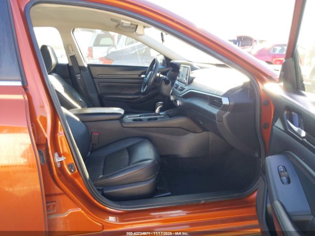 2019 NISSAN ALTIMA 1N4BL4CV3KC112586 Photo 4