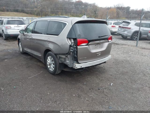 2017 CHRYSLER PACIFICA 2C4RC1BGXHR595584 Photo 2