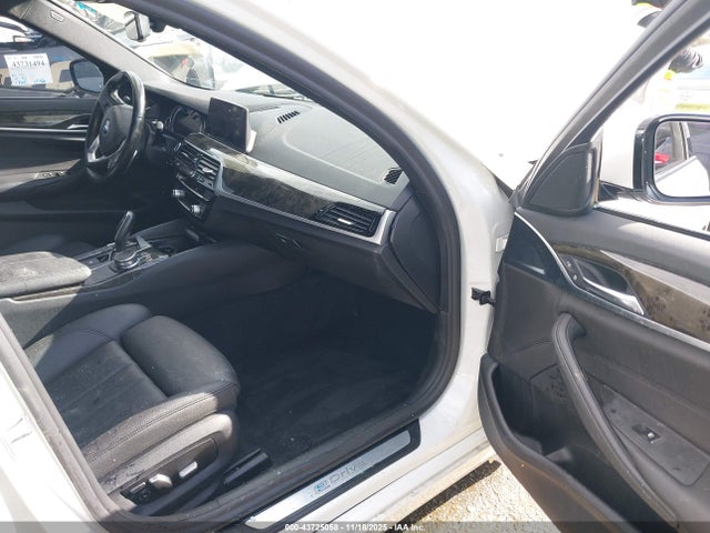 2018 BMW 530E WBAJA9C54JB034636 Photo 4