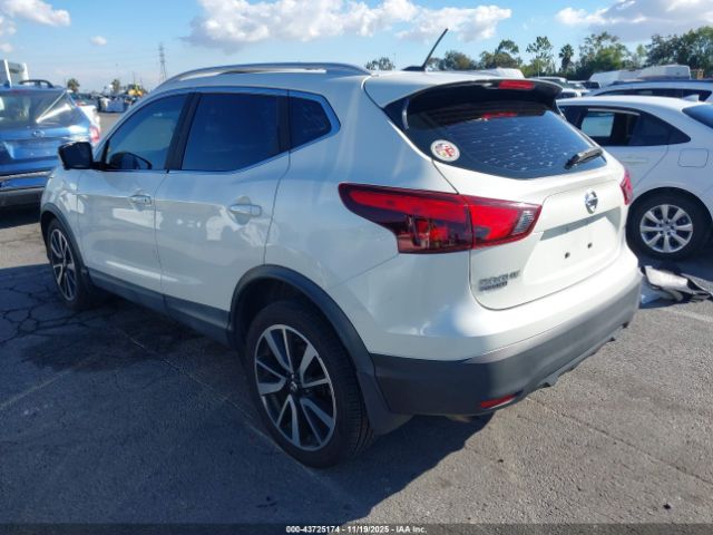 2017 NISSAN ROGUE SPORT JN1BJ1CP1HW022590 Photo 2