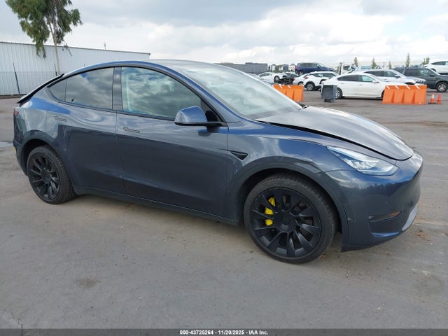 2022 TESLA MODEL Y 7SAYGDEE3NF365276 Photo 0