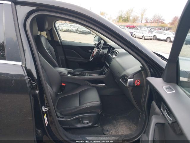 2019 JAGUAR F-PACE SADCS2FX7KA601690 Photo 4