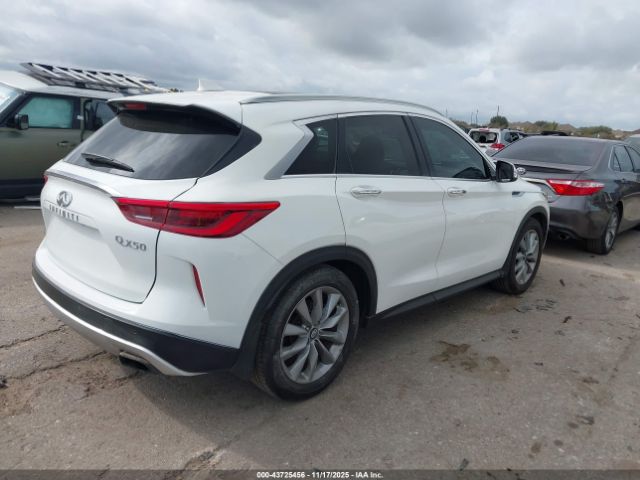 2020 INFINITI QX50 3PCAJ5M1XLF115017 Photo 3