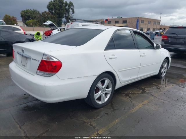 2005 TOYOTA CAMRY 4T1BE32K65U027869 Photo 3