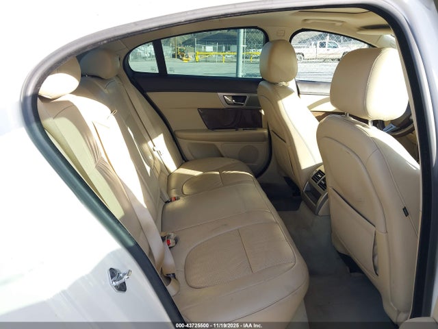 2009 JAGUAR XF SAJWA07C791R09806 Photo 7