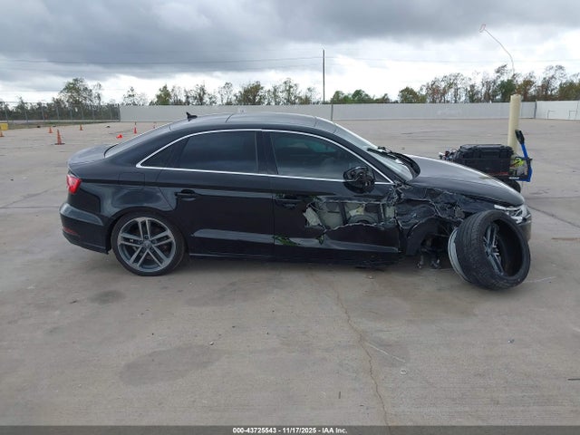 WAUAUGFF8KA078758 Audi A3 40 Premium/40 Titanium Premium
