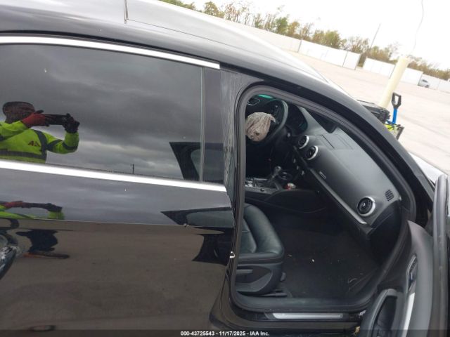 2019 AUDI A3 WAUAUGFF8KA078758 Photo 4