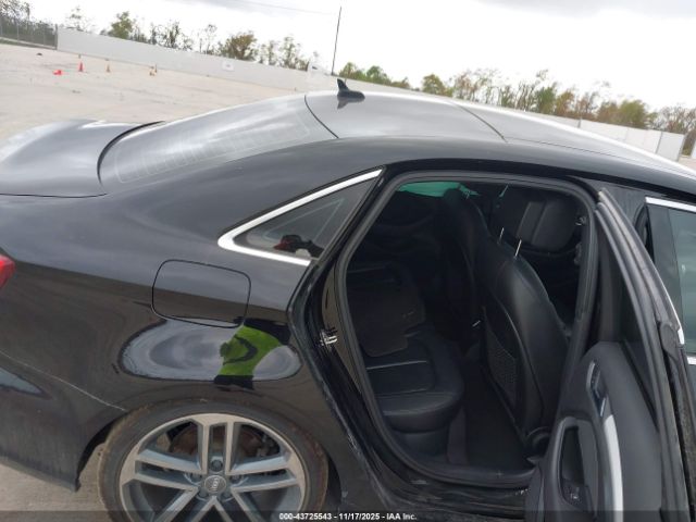 2019 AUDI A3 WAUAUGFF8KA078758 Photo 7