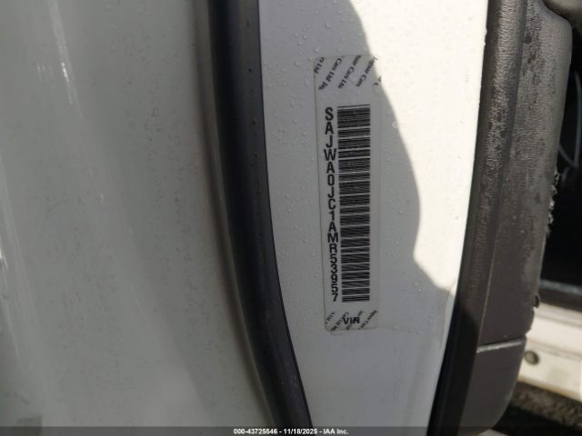 2010 JAGUAR XF SAJWA0JC1AMR53957 Photo 8